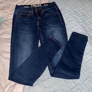SO medium wash jeggings size 1
